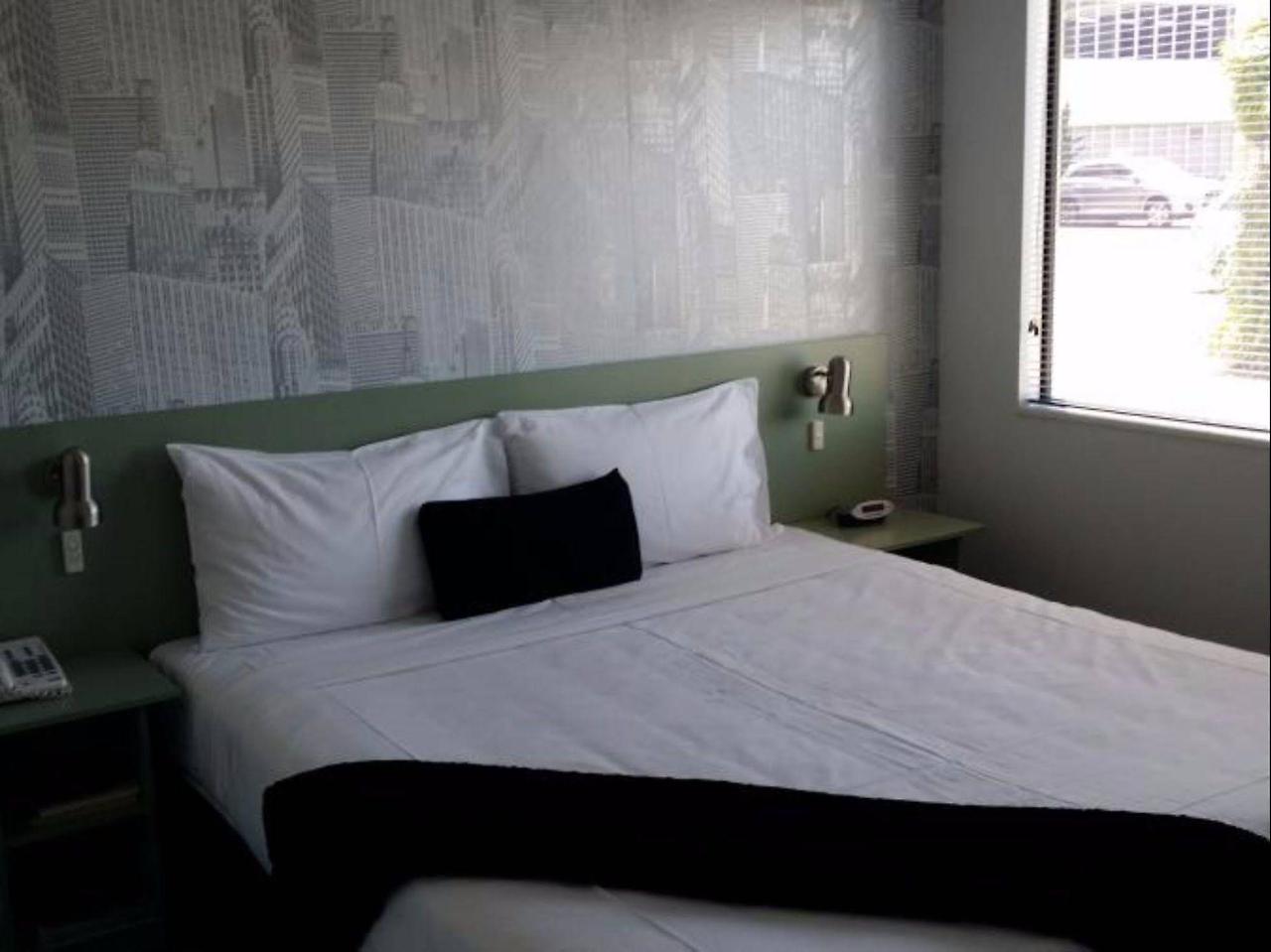 Asure Abode On Courtenay Motor Inn นิวพลีมัธ ภายนอก รูปภาพ