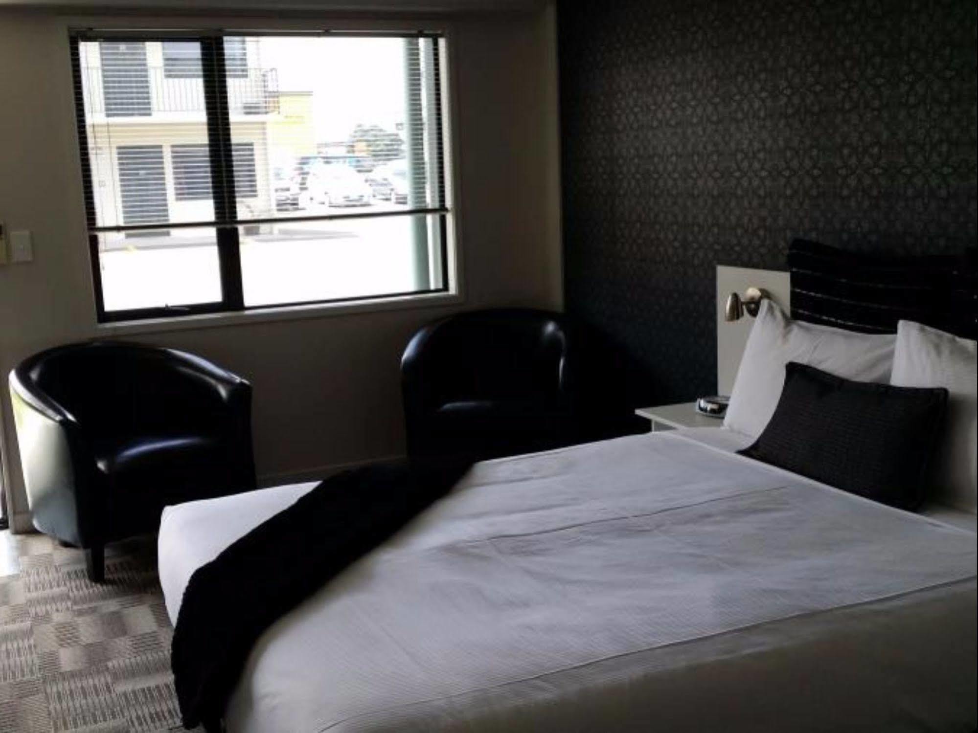 Asure Abode On Courtenay Motor Inn นิวพลีมัธ ภายนอก รูปภาพ